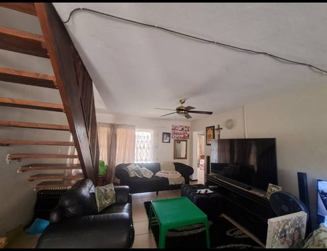 4 BEDROOM TOWNHOUSE FOR SALE IN WATERKLOOF